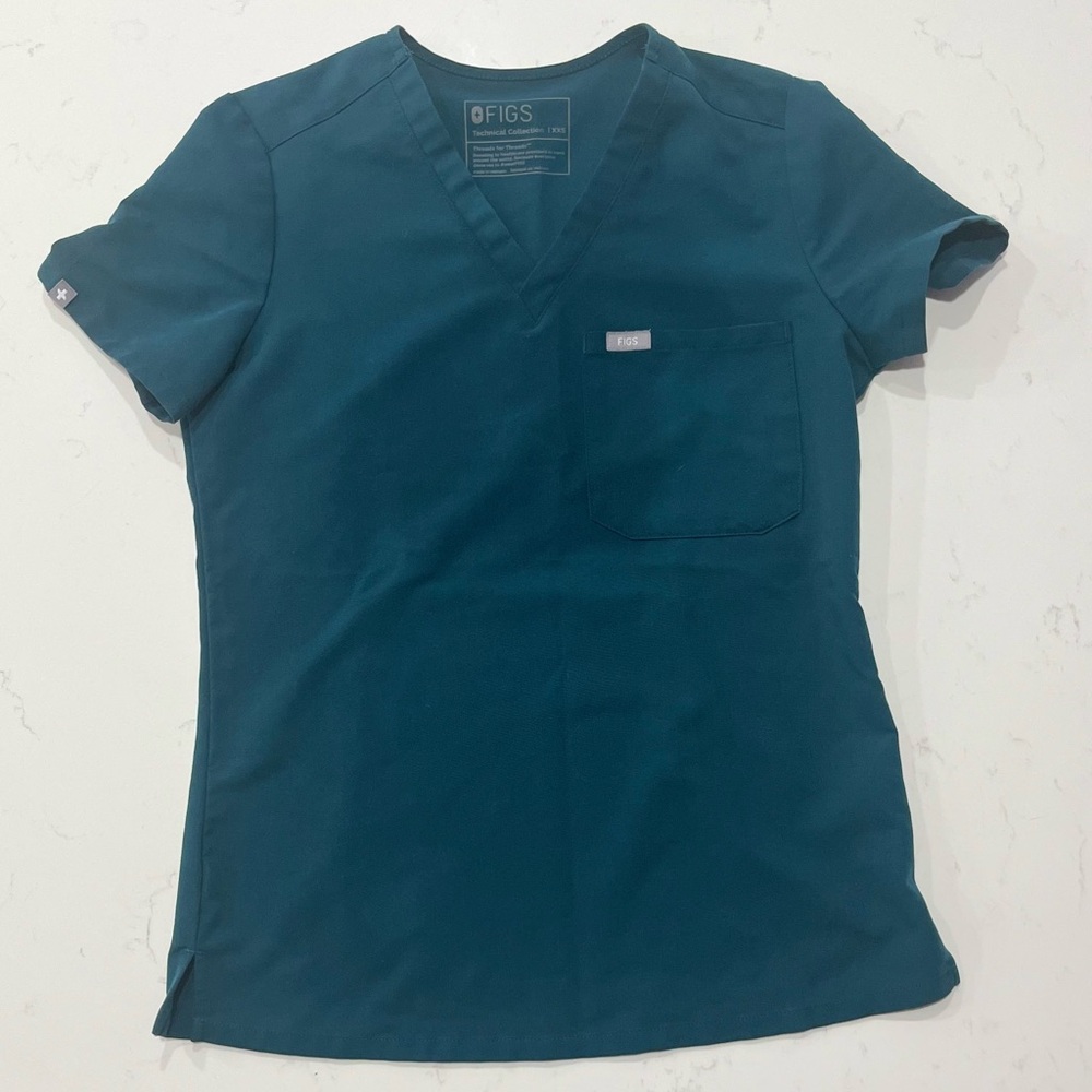 Figs Women's Catarina V-Neck Scrub Top